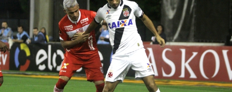 Nenê comemora maior sequência invicta da história do Vasco